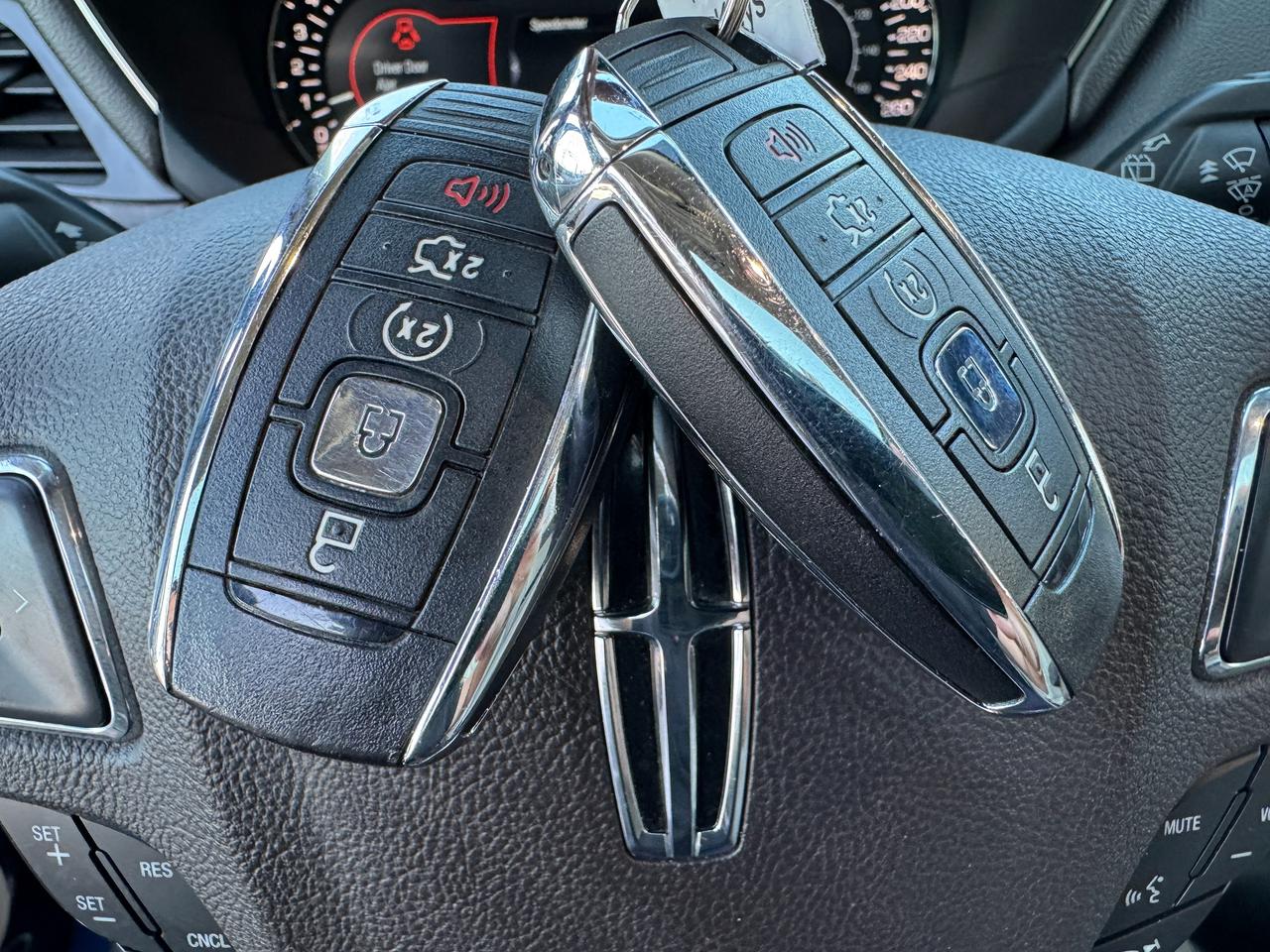 2018 Lincoln MKC AWD Reserve+CLEAN CARFAX+Service Records Since New Photo