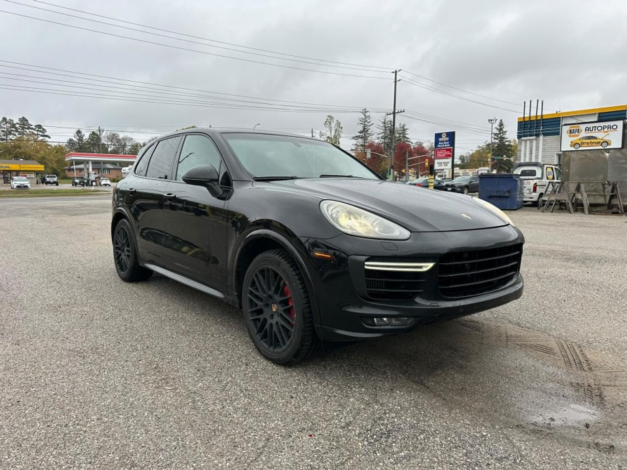 2016 Porsche Cayenne GTS GTS Photo1
