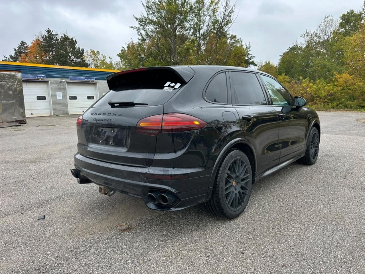 2016 Porsche Cayenne GTS GTS Photo