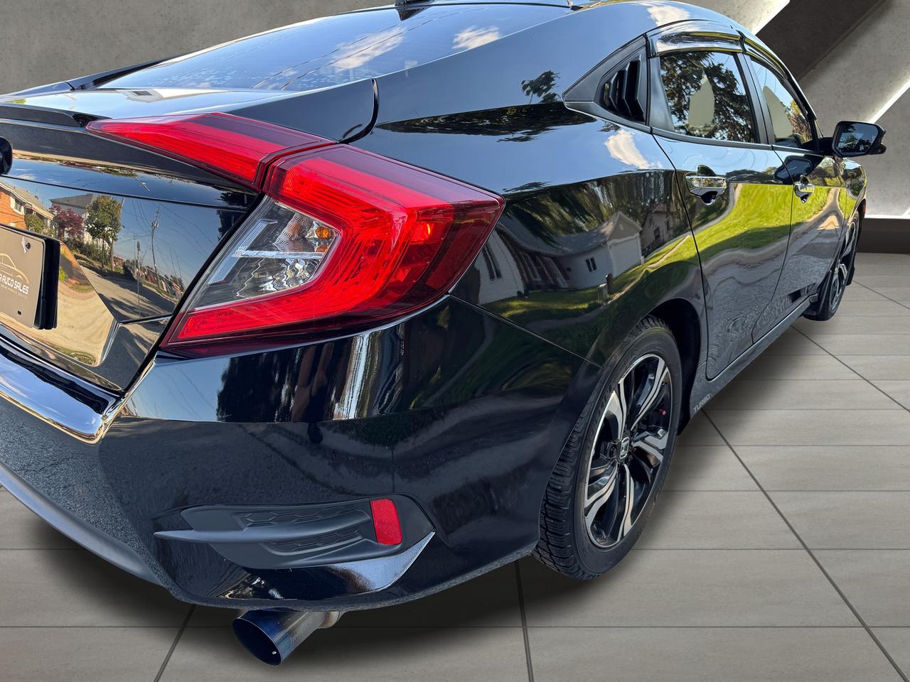 2016 Honda Civic Touring+Leather+Roof+GPS+Adaptive Crise+LKA Photo