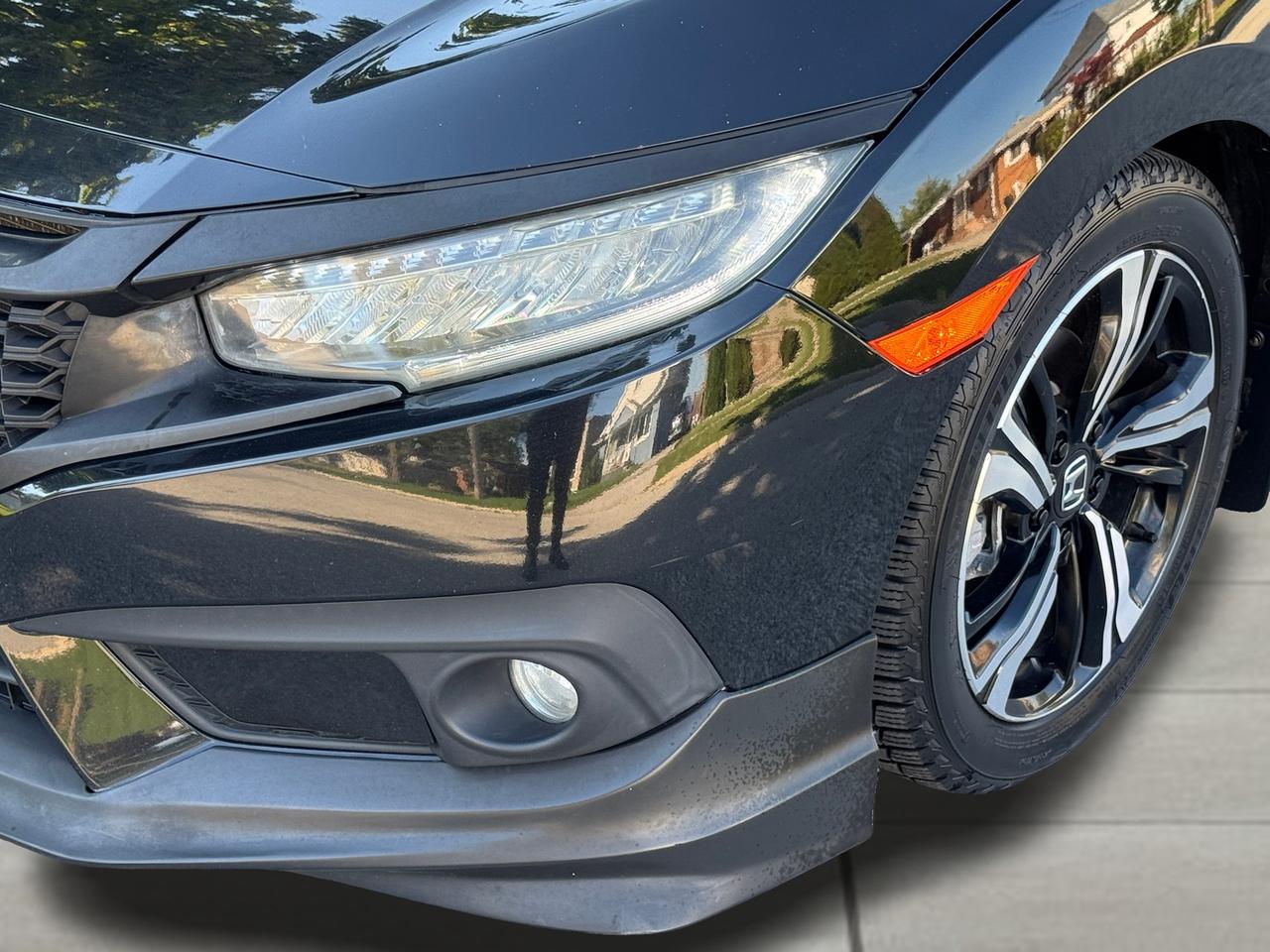 2016 Honda Civic Touring+Leather+Roof+GPS+Adaptive Crise+LKA Photo