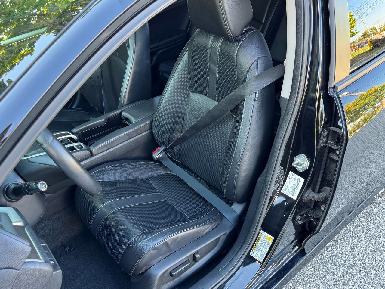 2016 Honda Civic Touring+Leather+Roof+GPS+Adaptive Crise+LKA Photo
