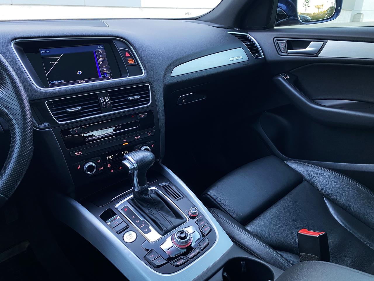 2017 Audi Q5 2.0T-QUATTRO-S-LINE SPORT PKG-NAV-CAMERA-PANO ROOF Photo