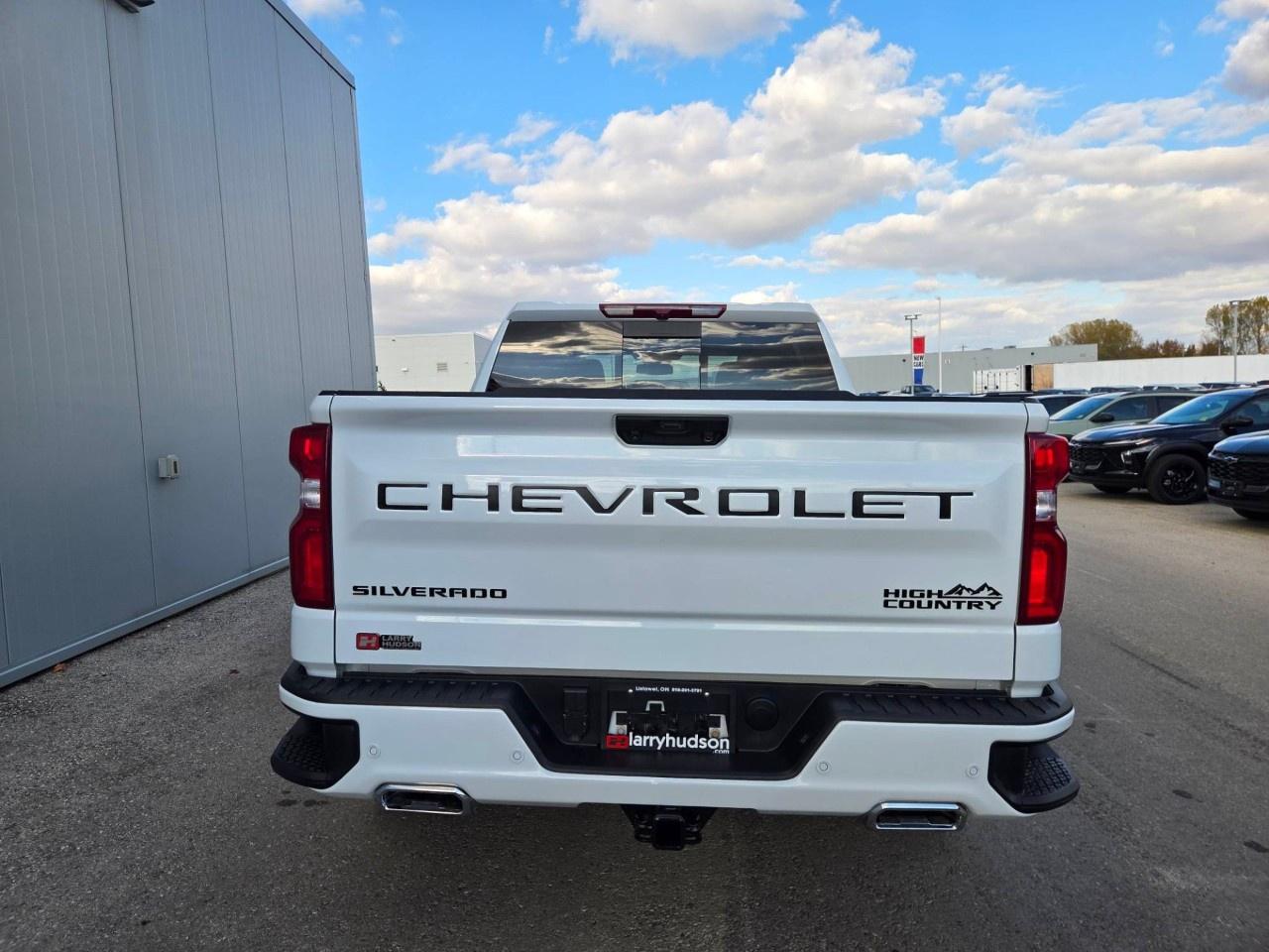 2026 Chevrolet Silverado 1500 Crew Cab Short Box 4-Wheel Drive High Country Photo