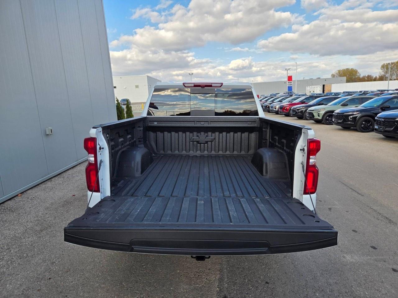 2026 Chevrolet Silverado 1500 Crew Cab Short Box 4-Wheel Drive High Country Photo