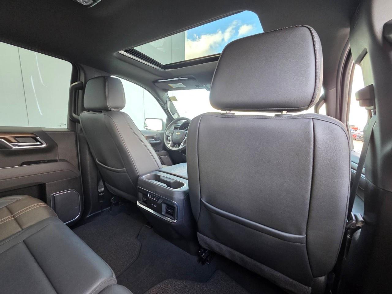 2026 Chevrolet Silverado 1500 Crew Cab Short Box 4-Wheel Drive High Country Photo