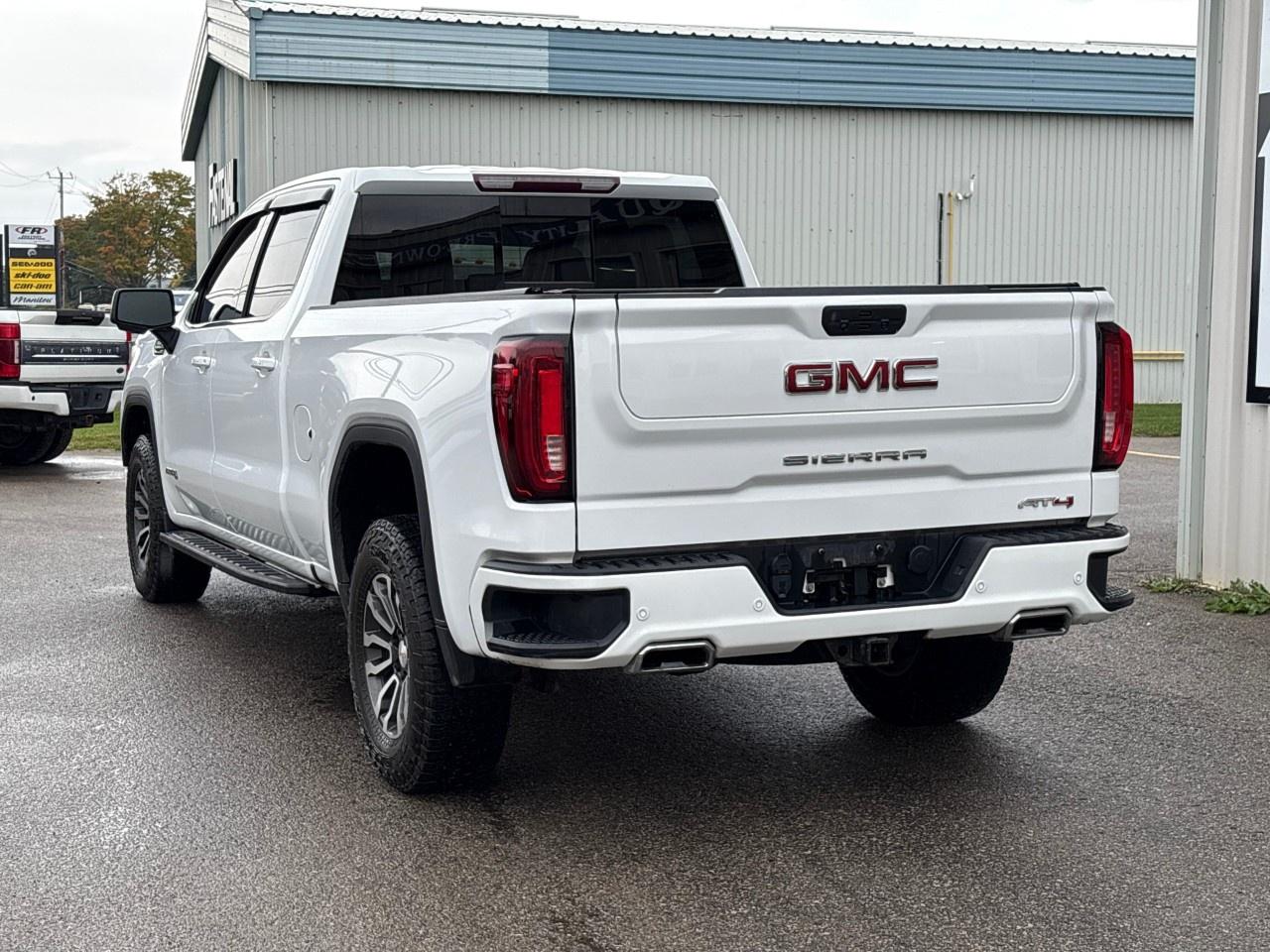 2021 GMC Sierra 1500 Crew Cab Standard Box 4-Wheel Drive AT4 Photo