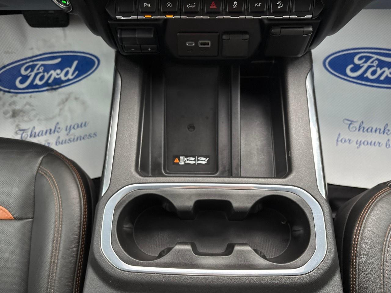 2021 GMC Sierra 1500 Crew Cab Standard Box 4-Wheel Drive AT4 Photo