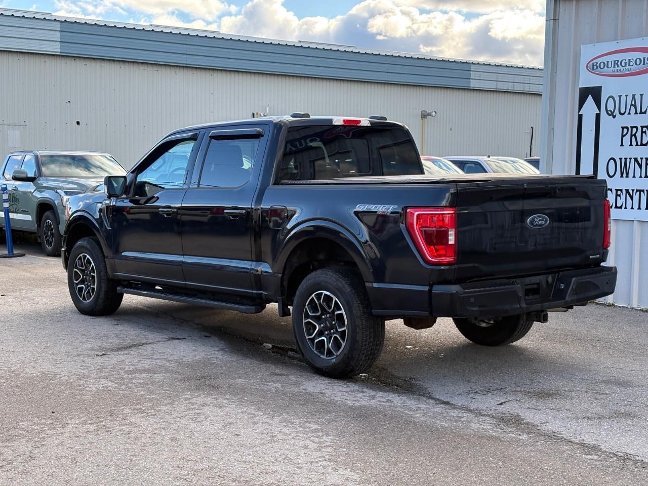 2023 Ford F-150 XLT 4WD SuperCrew 5.5' Box Photo