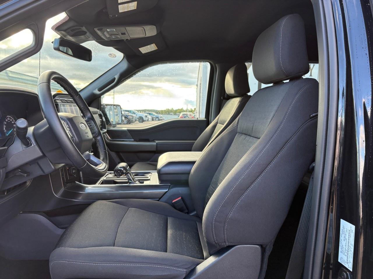 2023 Ford F-150 XLT 4WD SuperCrew 5.5' Box Photo