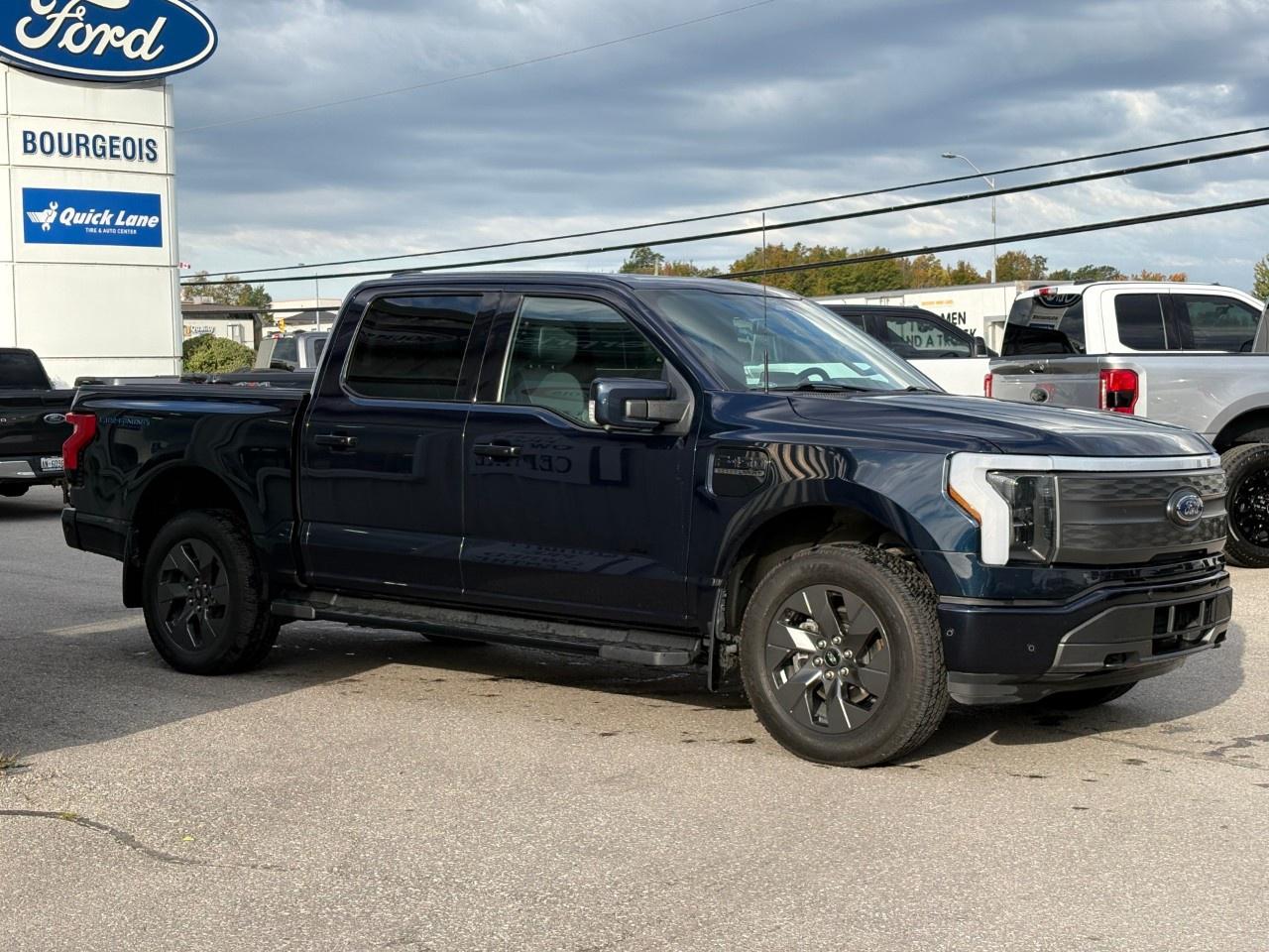2022 Ford F-150 Lightning Lariat 4WD SuperCrew 5.5' Box Photo