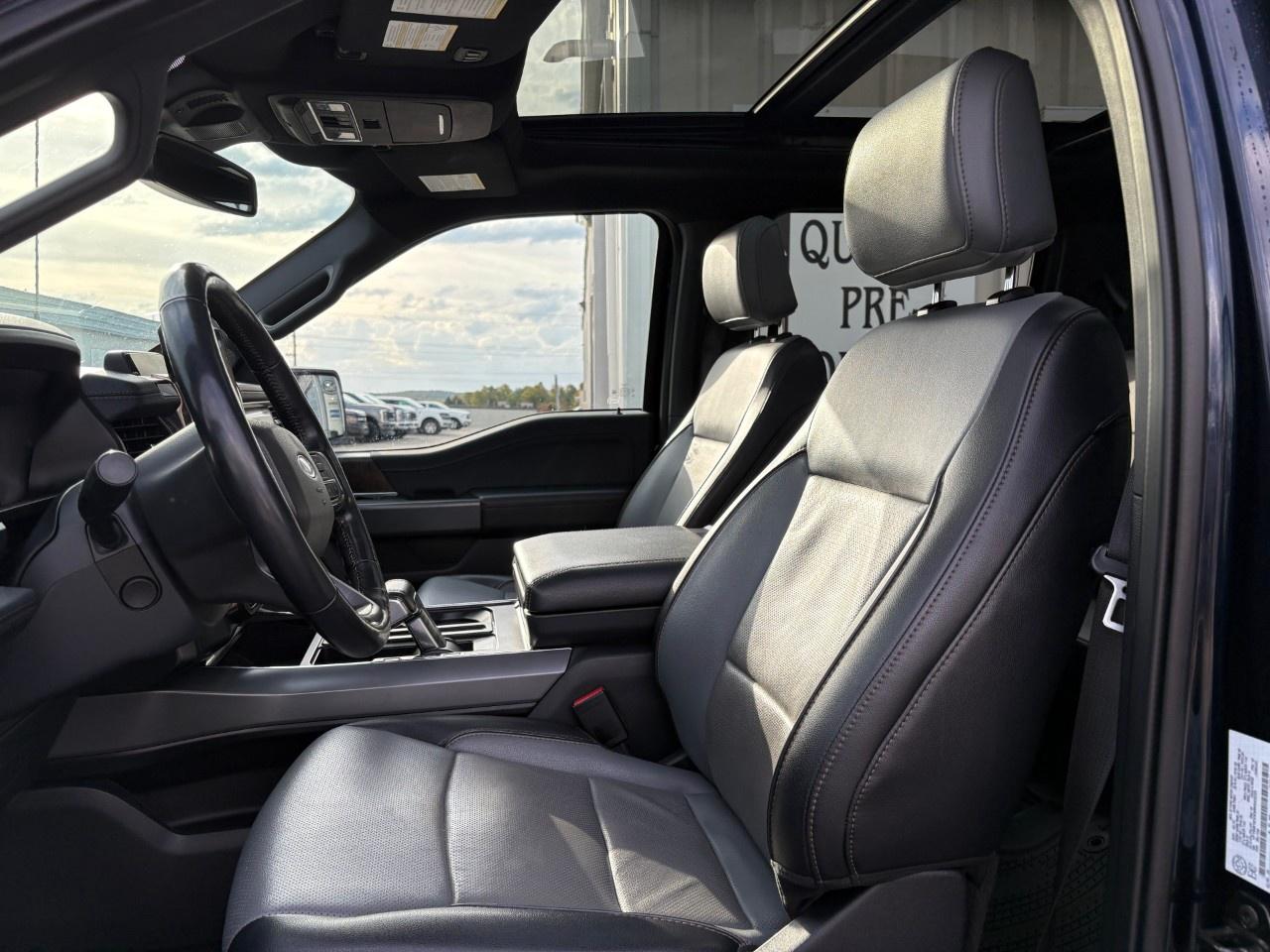 2022 Ford F-150 Lightning Lariat 4WD SuperCrew 5.5' Box Photo