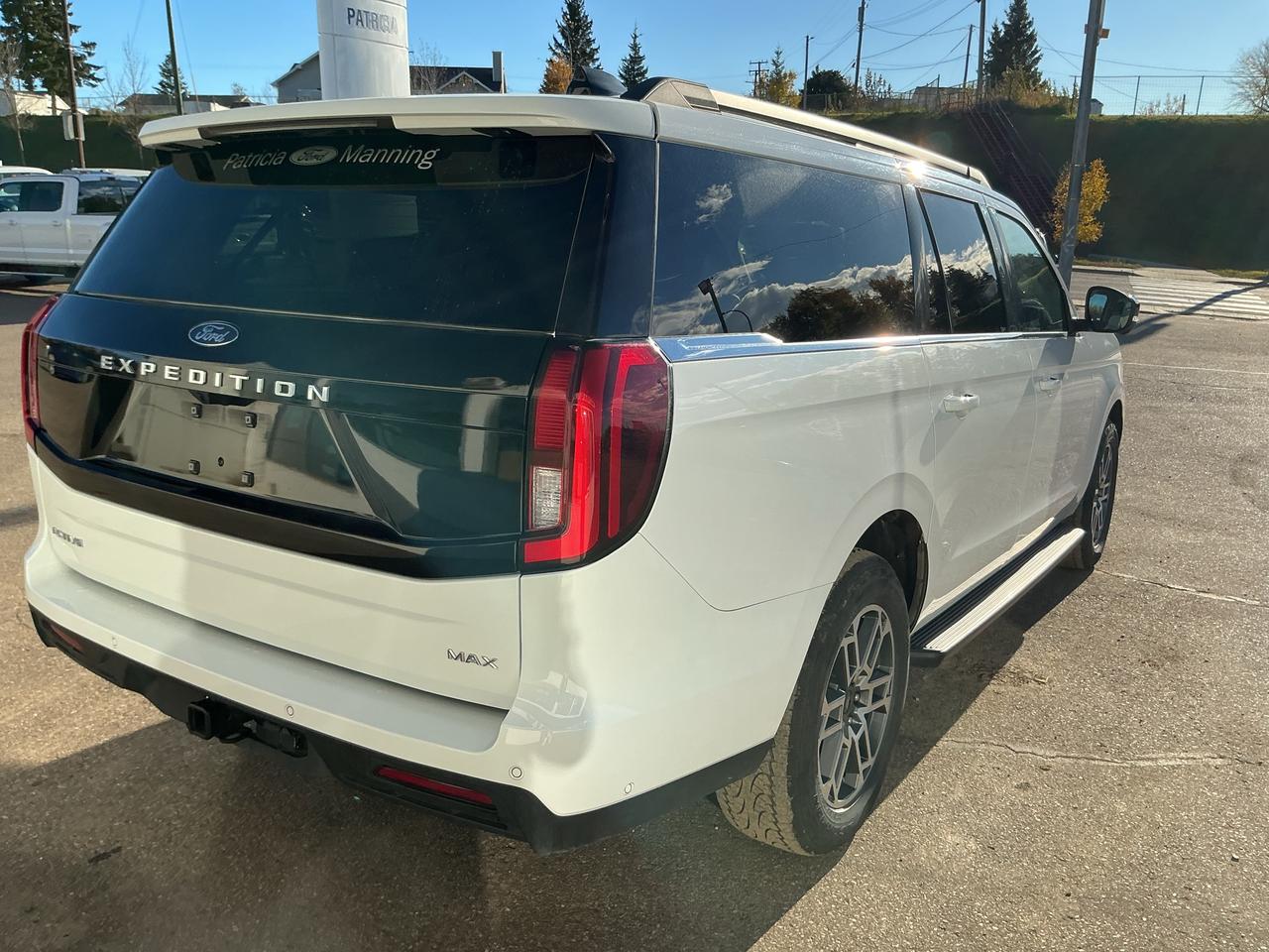 2025 Ford Expedition Active Max Photo3