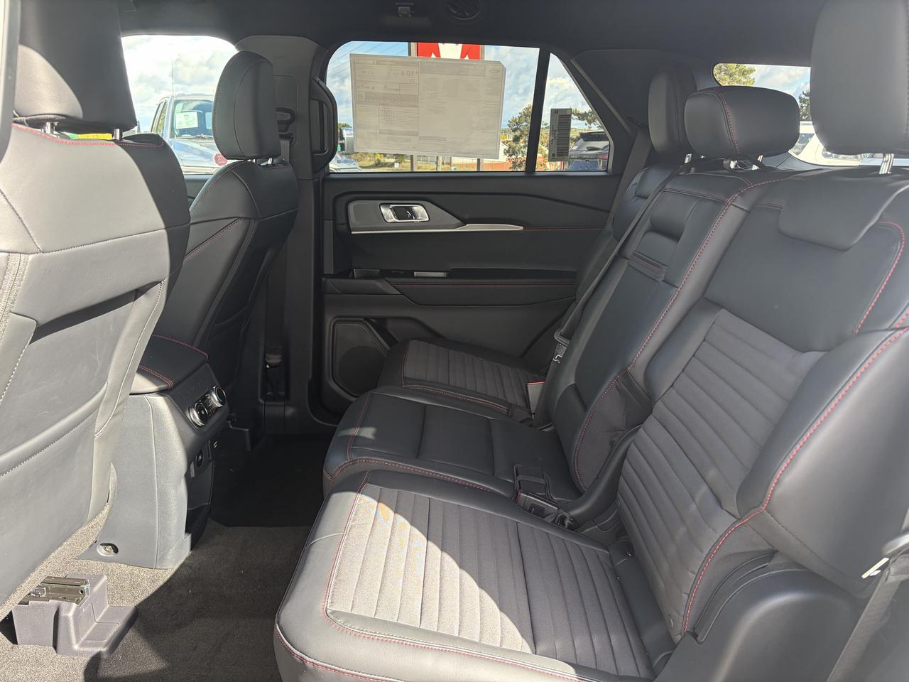2027 Ford Explorer ST-Line 4WD Photo