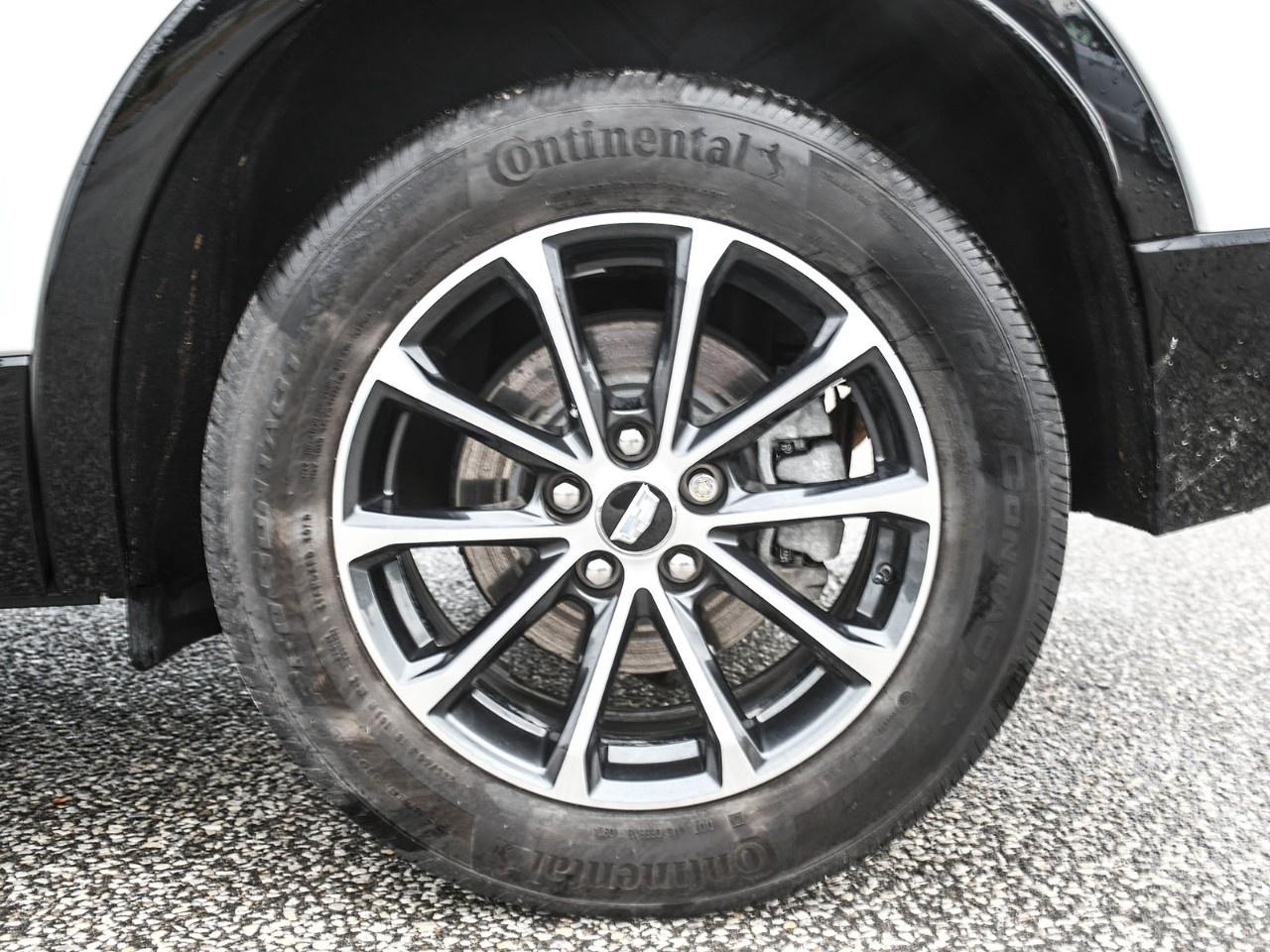 2024 Cadillac XT4 AWD 4dr Sport Photo
