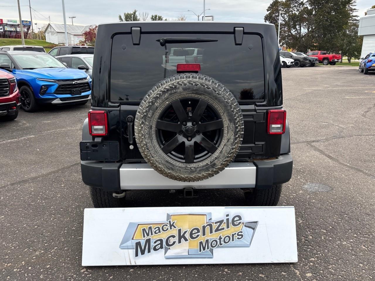 2015 Jeep Wrangler Unlimited Sahara Photo