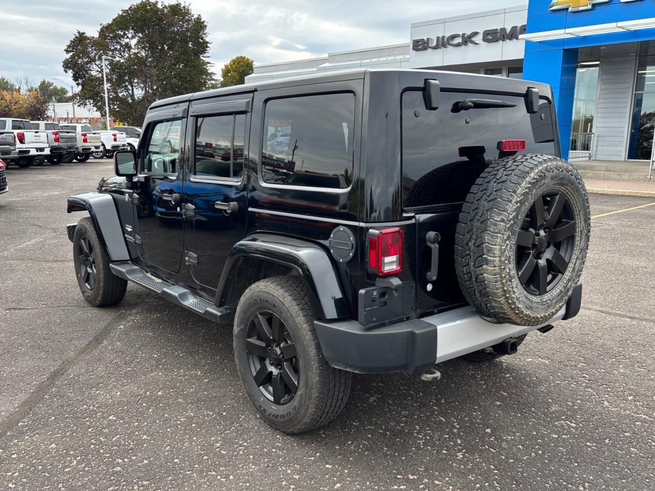 2015 Jeep Wrangler Unlimited Sahara Photo