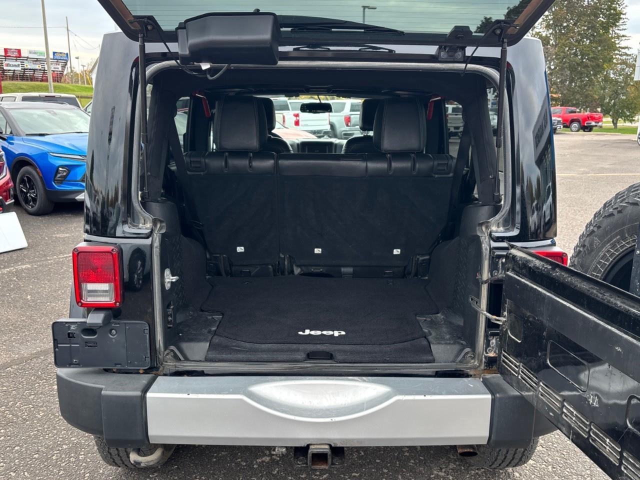 2015 Jeep Wrangler Unlimited Sahara Photo