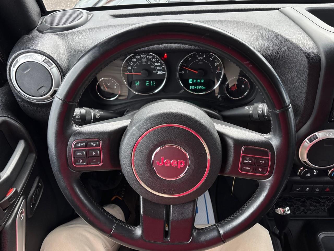 2015 Jeep Wrangler Unlimited Sahara Photo