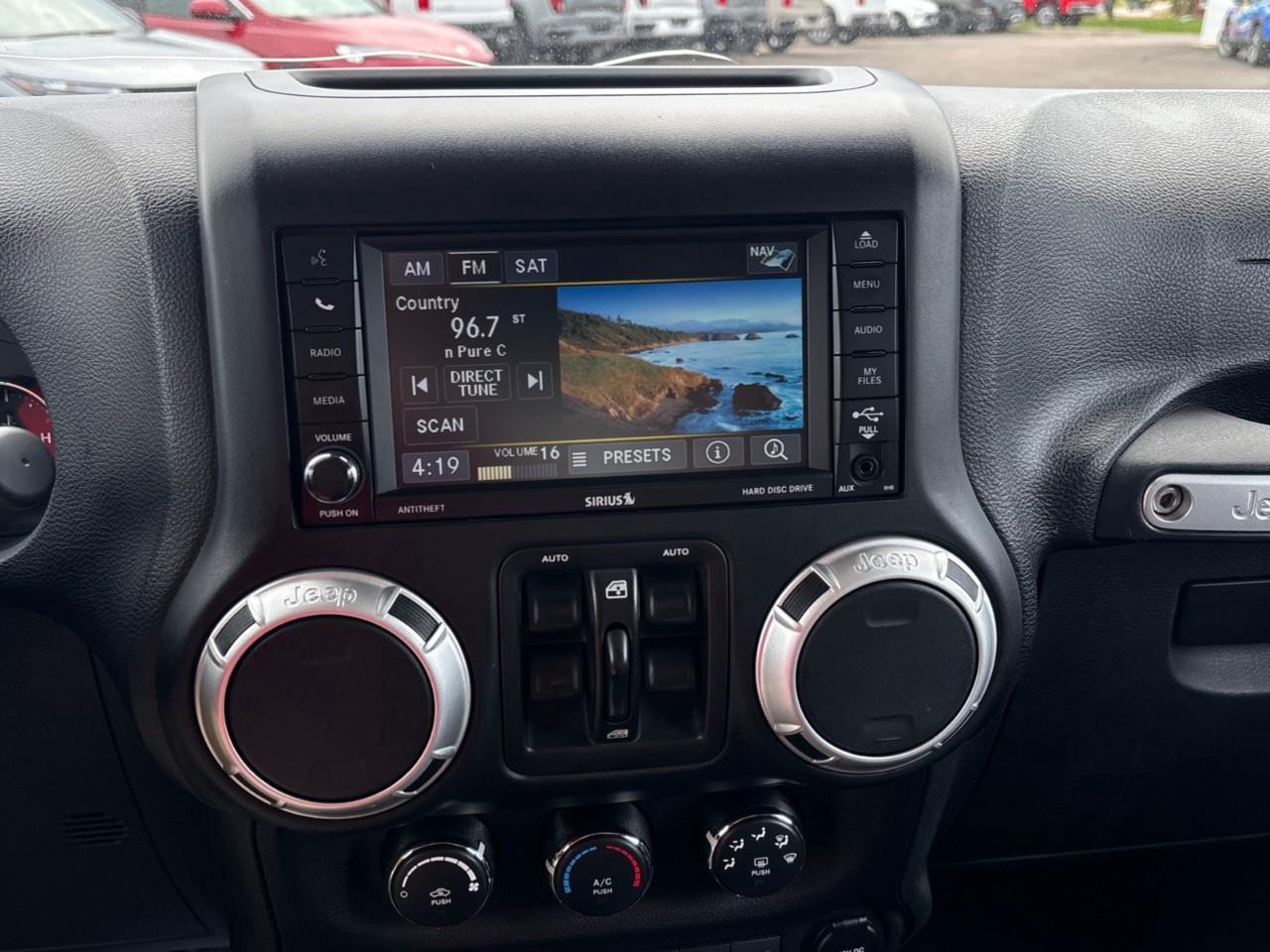 2015 Jeep Wrangler Unlimited Sahara Photo