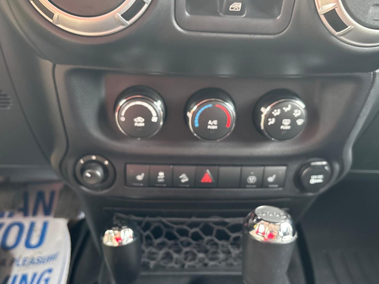 2015 Jeep Wrangler Unlimited Sahara Photo