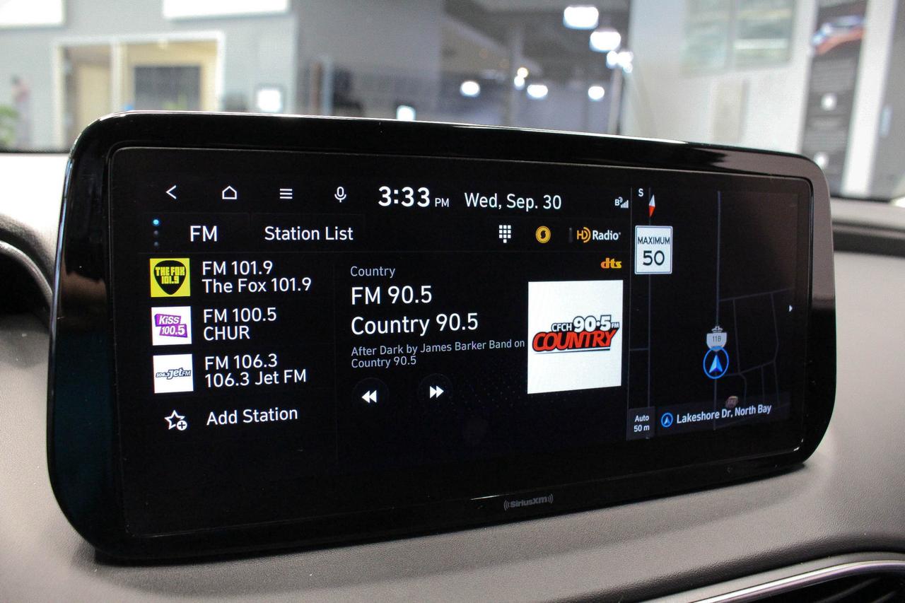 2023 Hyundai Santa Fe Preferred CLOTH UPHOLSTERY - APPLE CARPLAY AND ANDROID AUTO - NAVIGATION Photo