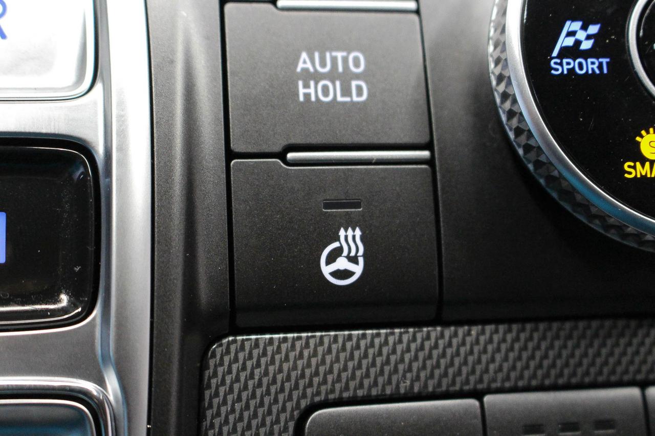 2023 Hyundai Santa Fe Preferred CLOTH UPHOLSTERY - APPLE CARPLAY AND ANDROID AUTO - NAVIGATION Photo