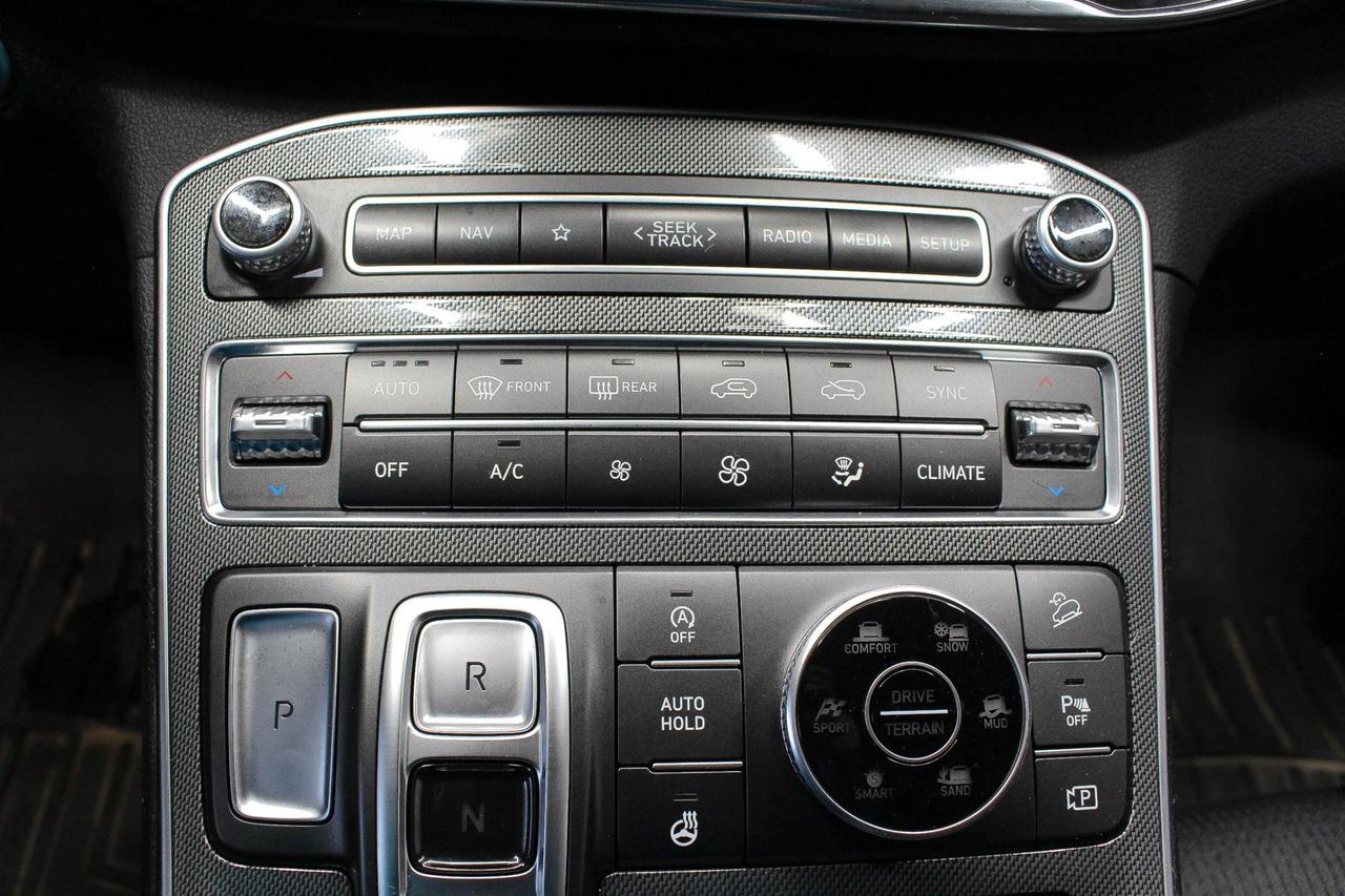2023 Hyundai Santa Fe Preferred CLOTH UPHOLSTERY - APPLE CARPLAY AND ANDROID AUTO - NAVIGATION Photo