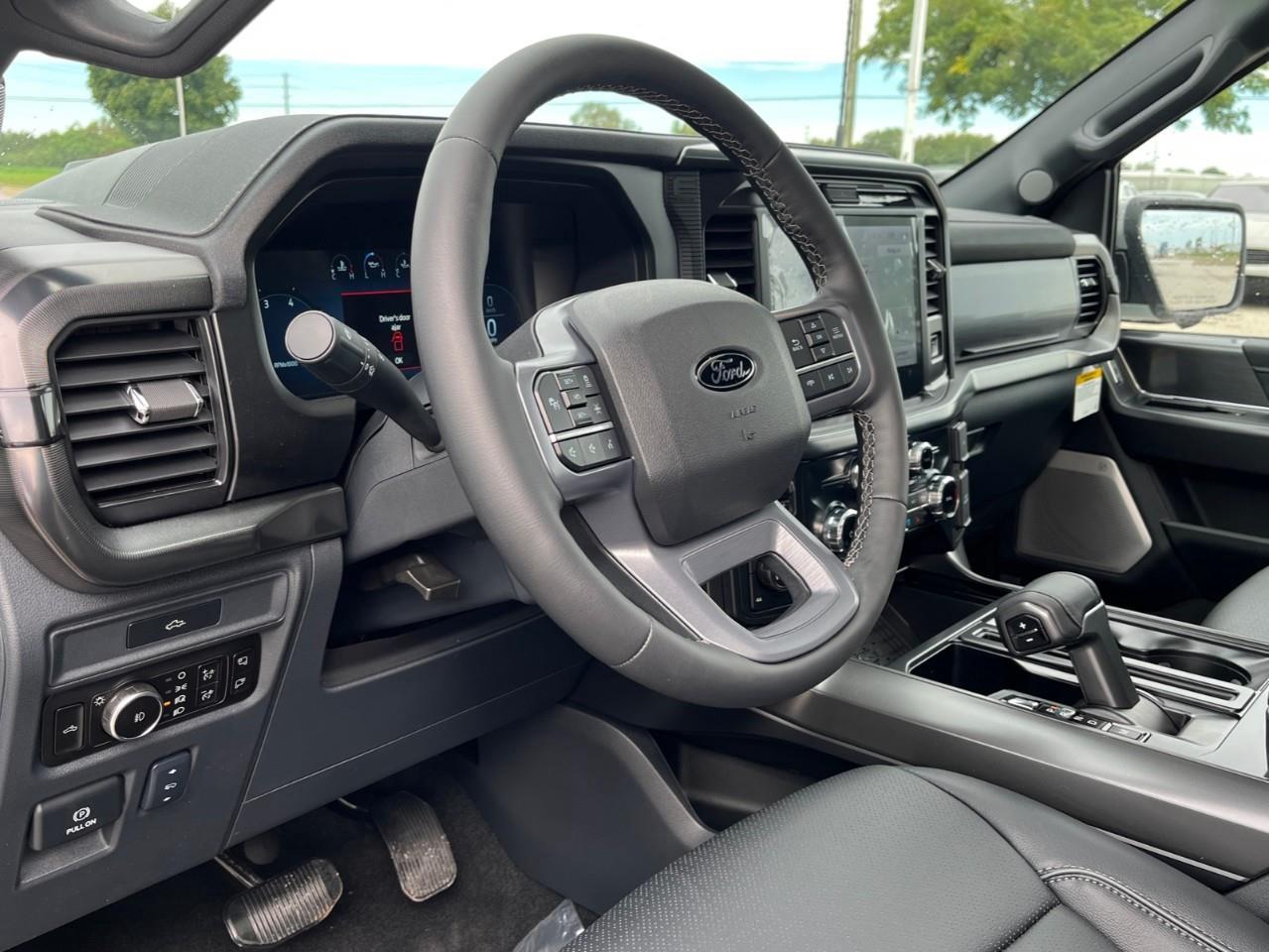 2026 Ford F-150 Lariat Photo