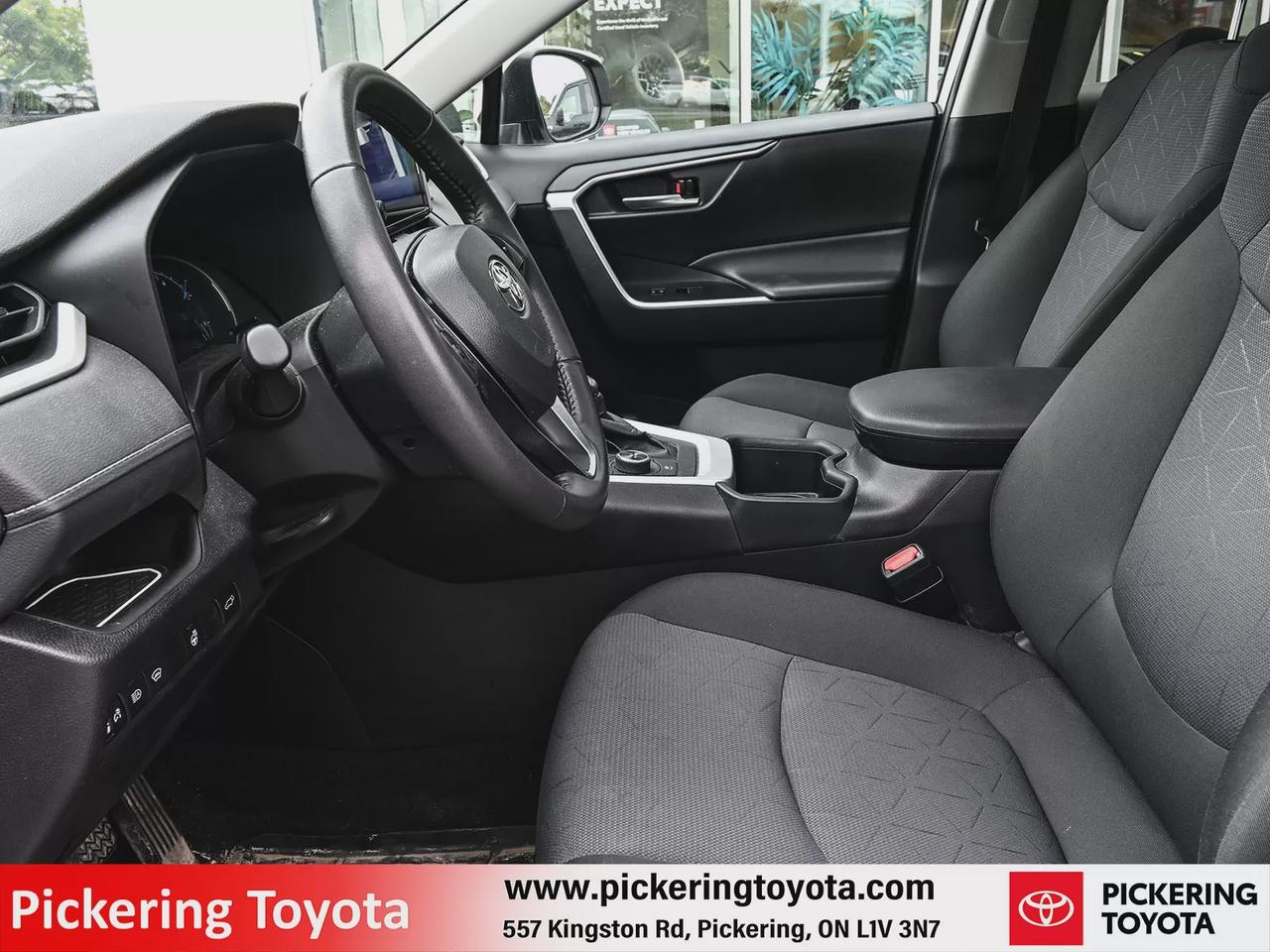 2024 Toyota RAV4 Hybrid XLE Photo