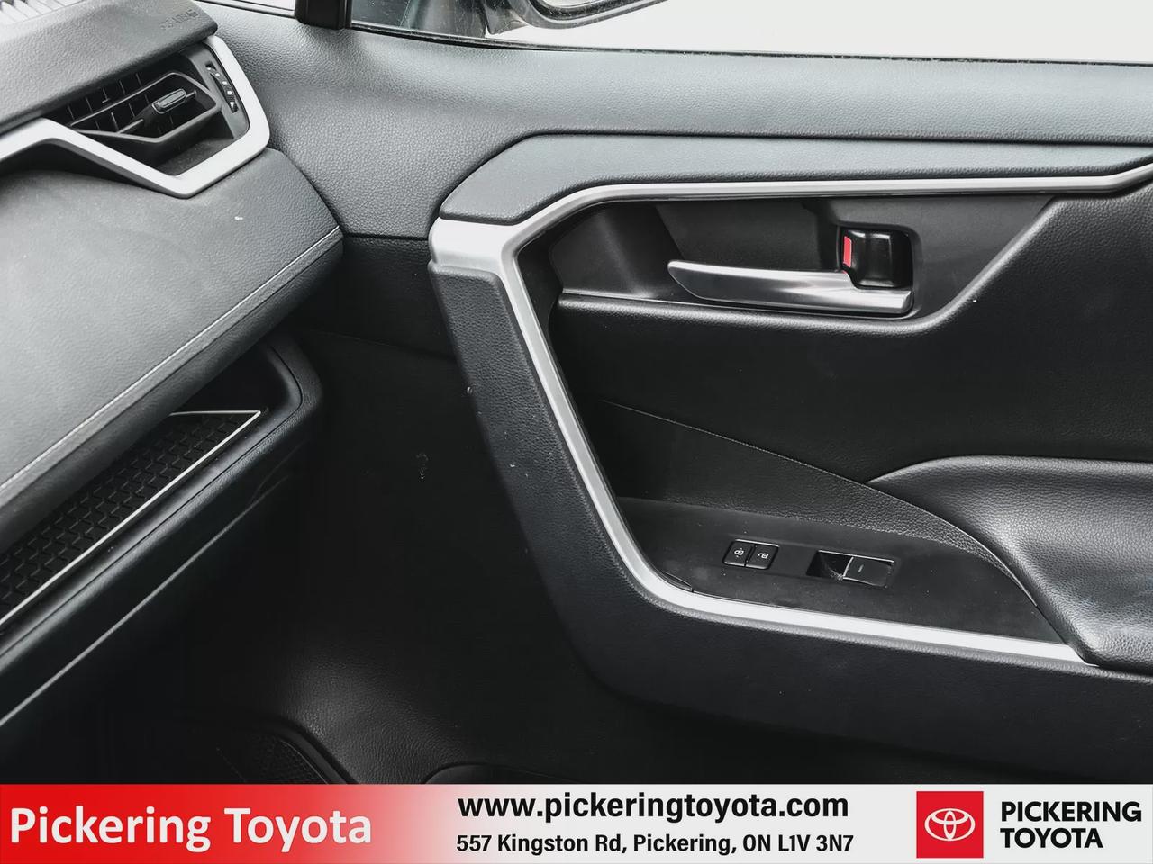 2024 Toyota RAV4 Hybrid XLE Photo