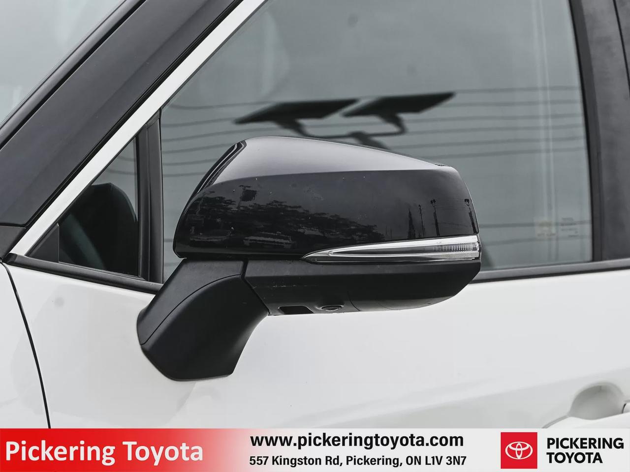2022 Toyota RAV4 Hybrid XSE Photo