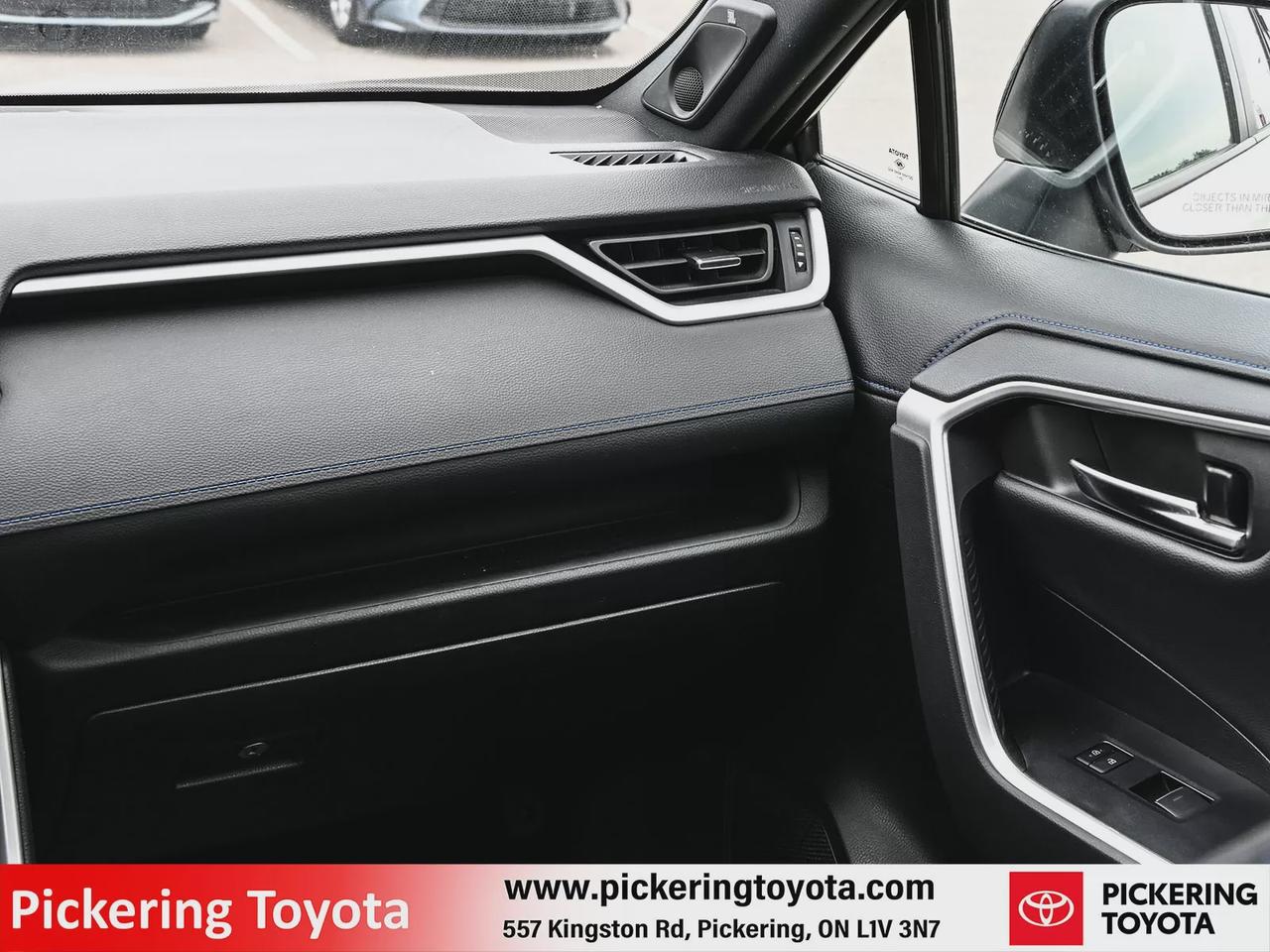 2022 Toyota RAV4 Hybrid XSE Photo