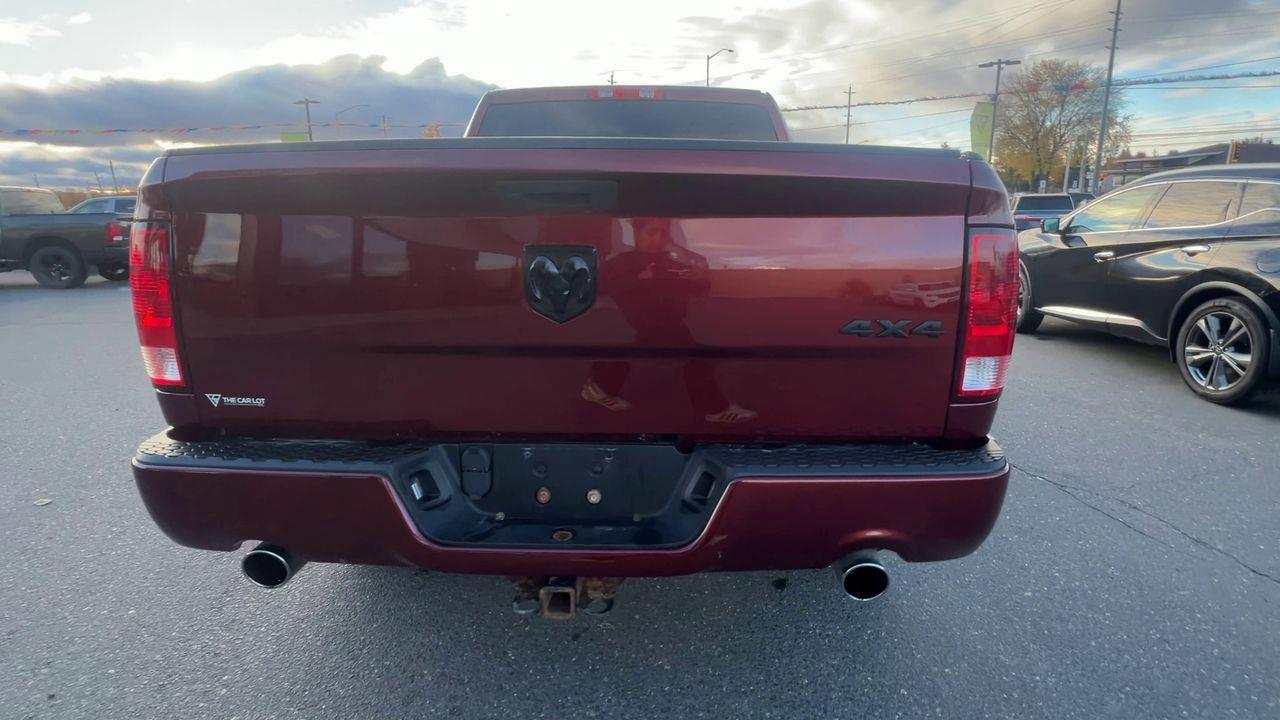 2019 RAM 1500 Classic ST 4x4, 6 PASSENGER, HEATED SEATS, REVERSE CAM, CRUISE CONTROL, BLUETOOTH!! Photo