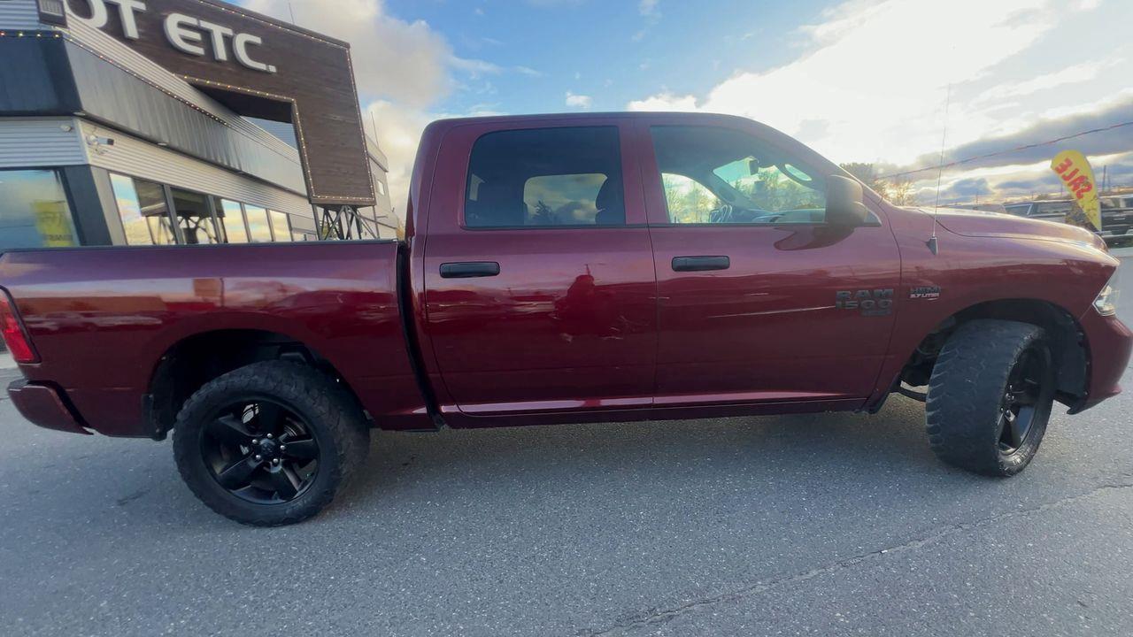 2019 RAM 1500 Classic ST 4x4, 6 PASSENGER, HEATED SEATS, REVERSE CAM, CRUISE CONTROL, BLUETOOTH!! Photo