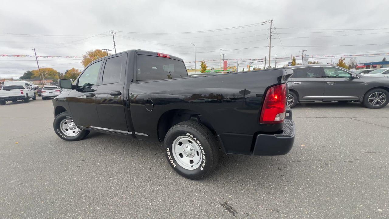 2022 RAM 1500 Classic Tradesman 4x4, 6 PASSENGER, CRUISE CONTROL, REVERSE CAM, BLUETOOTH!! Photo