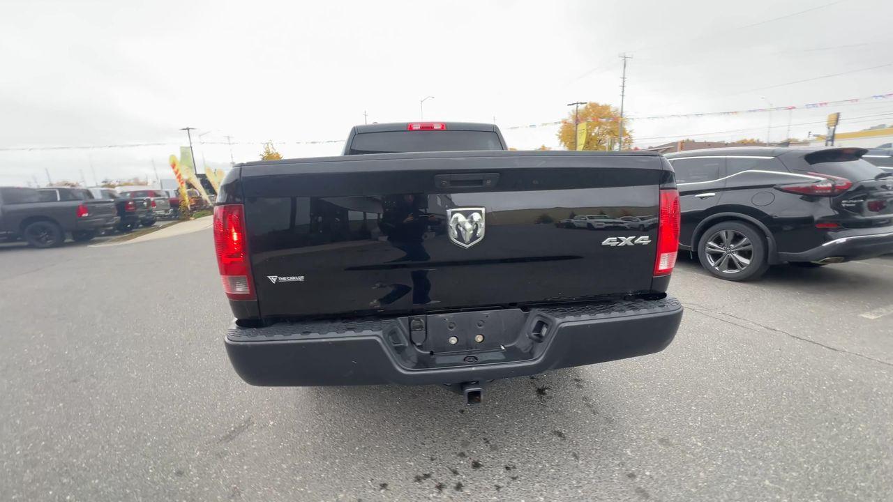 2022 RAM 1500 Classic Tradesman 4x4, 6 PASSENGER, CRUISE CONTROL, REVERSE CAM, BLUETOOTH!! Photo