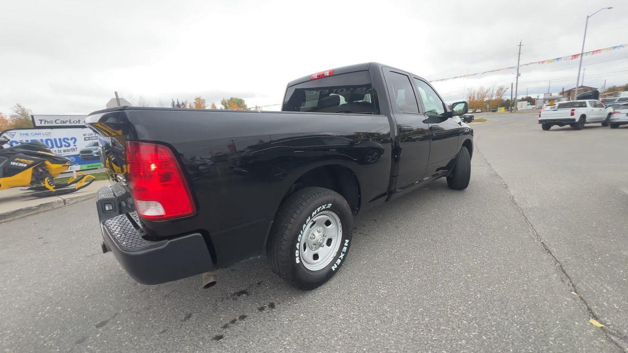 2022 RAM 1500 Classic Tradesman 4x4, 6 PASSENGER, CRUISE CONTROL, REVERSE CAM, BLUETOOTH!! Photo