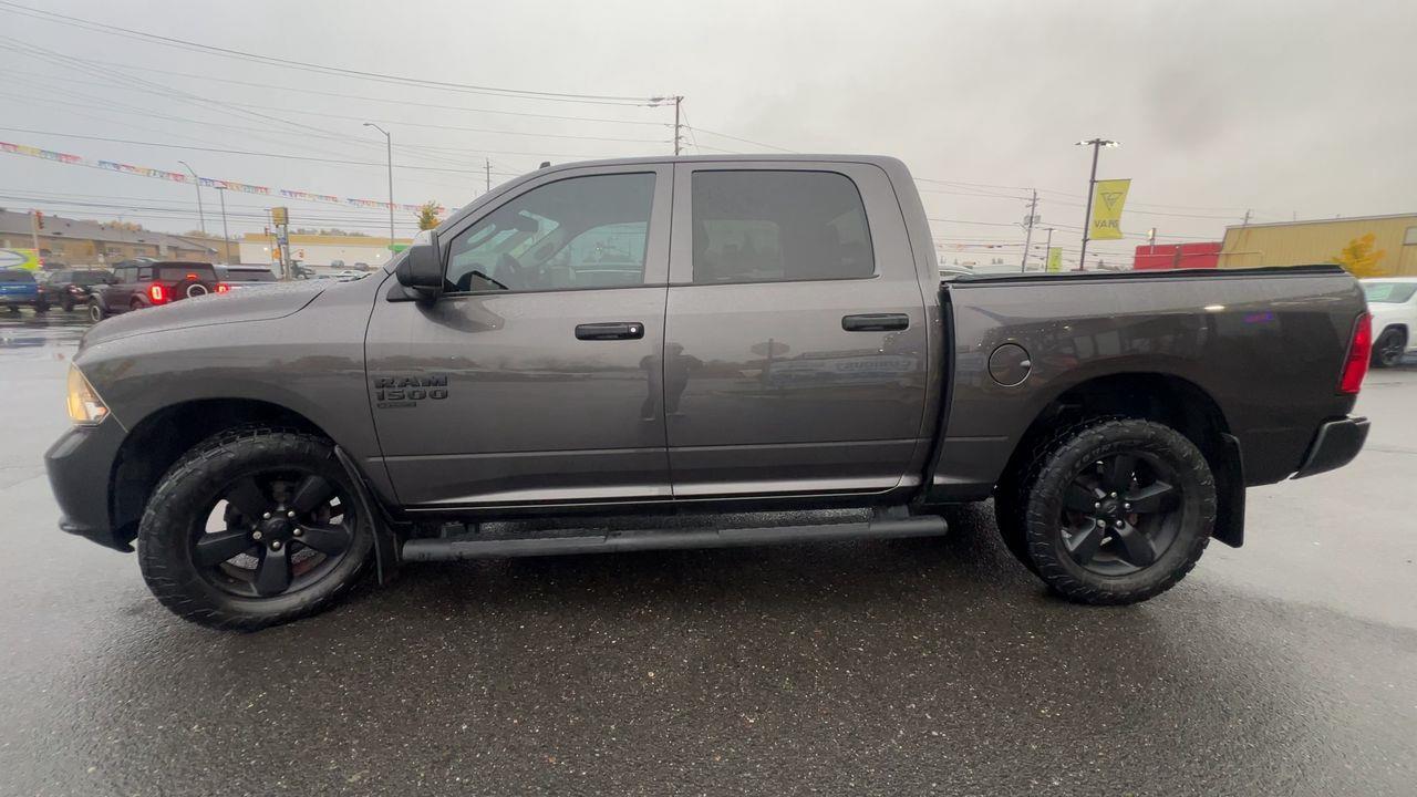 2021 RAM 1500 Classic Tradesman PREVIOUS DAILY RENTAL, 4x4, 6 PASSENGER, BLUETOOTH, CRUISE CONTROL, REVERSE CAM!! Photo
