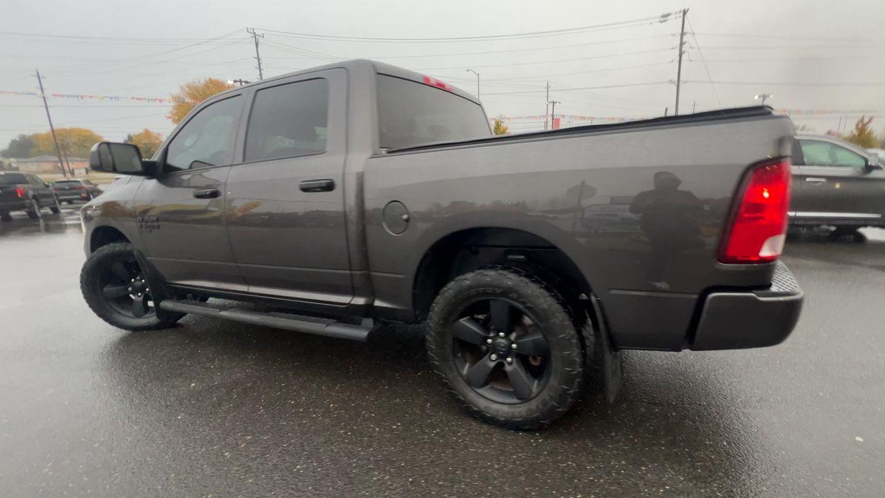 2021 RAM 1500 Classic Tradesman PREVIOUS DAILY RENTAL, 4x4, 6 PASSENGER, BLUETOOTH, CRUISE CONTROL, REVERSE CAM!! Photo