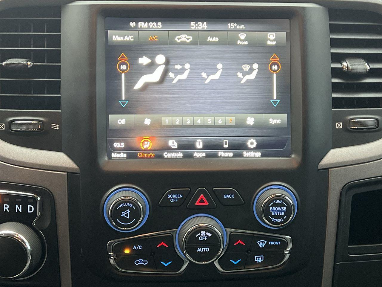 2021 RAM 1500 Classic Tradesman PREVIOUS DAILY RENTAL, 4x4, 6 PASSENGER, BLUETOOTH, CRUISE CONTROL, REVERSE CAM!! Photo