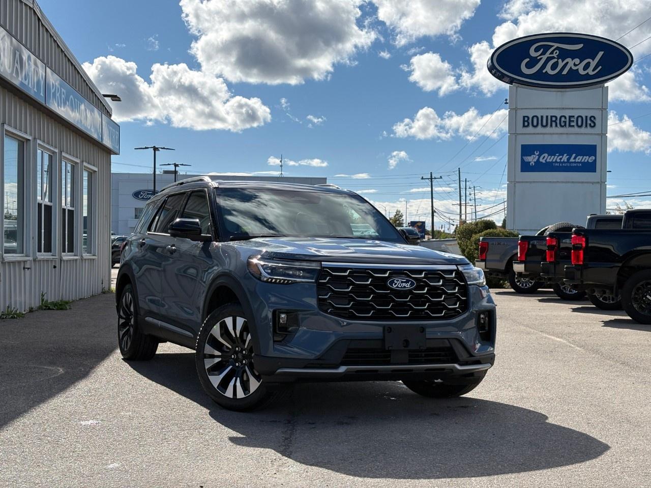2027 Ford Explorer Platinum 4WD Photo