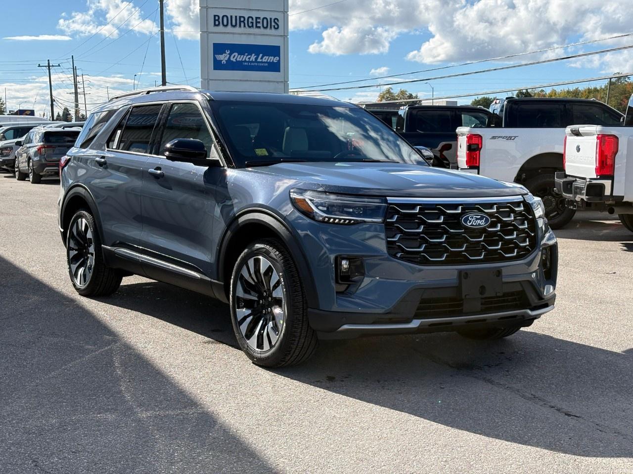2027 Ford Explorer Platinum 4WD Photo
