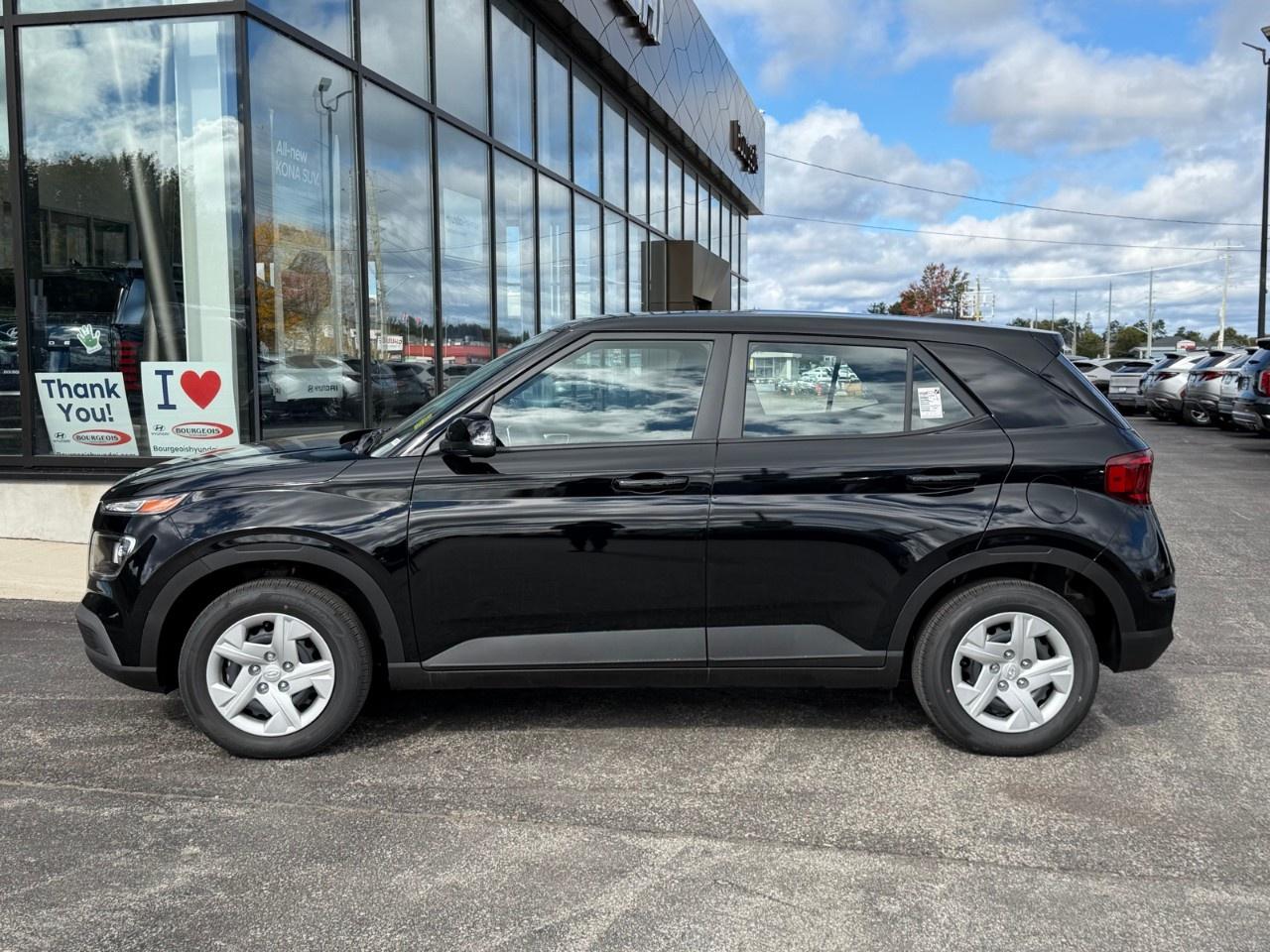 2026 Hyundai Venue Essential IVT Photo3