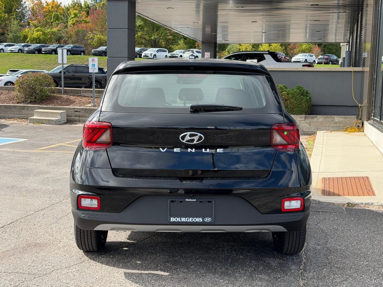 2026 Hyundai Venue Essential IVT Photo