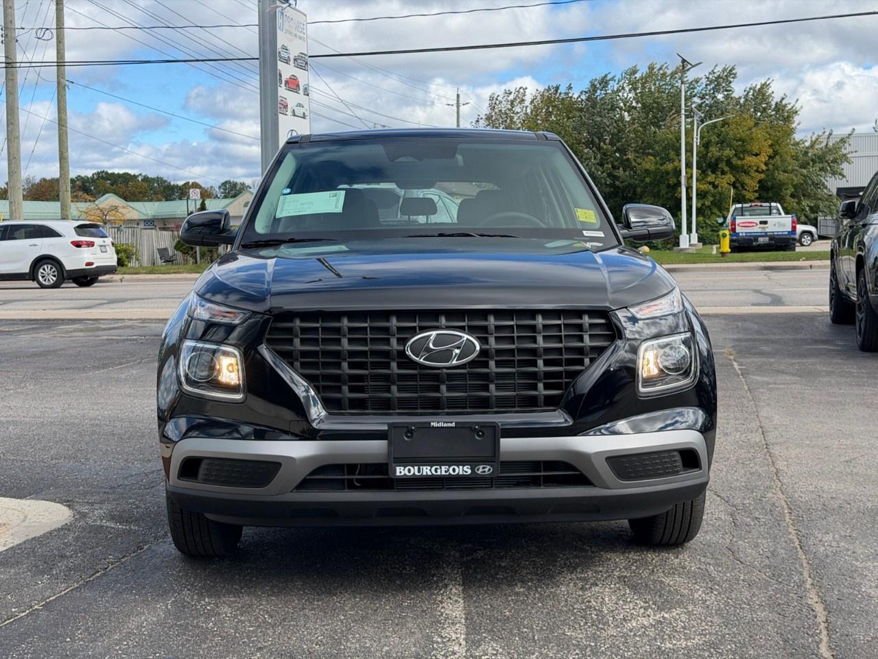 2026 Hyundai Venue Essential IVT Photo