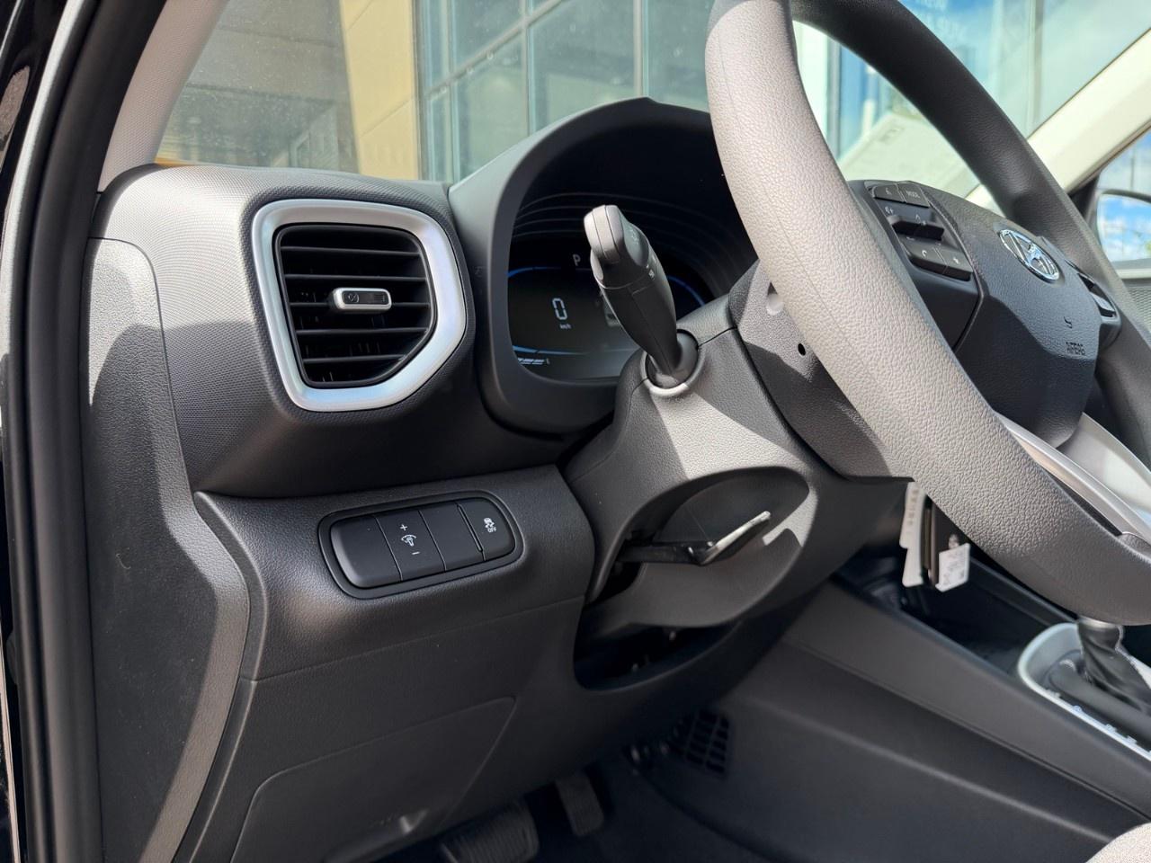 2026 Hyundai Venue Essential IVT Photo