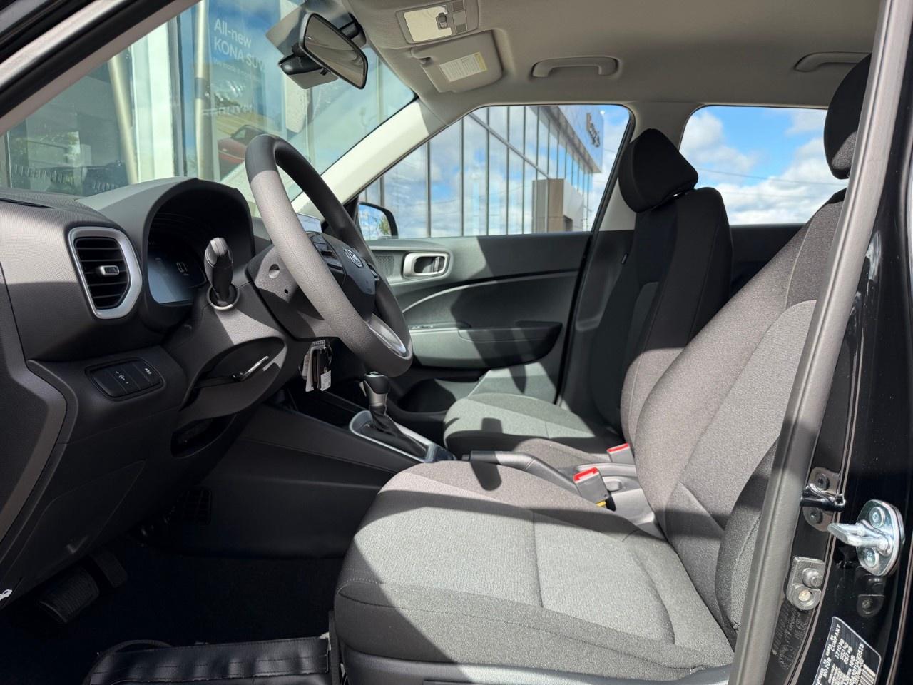 2026 Hyundai Venue Essential IVT Photo