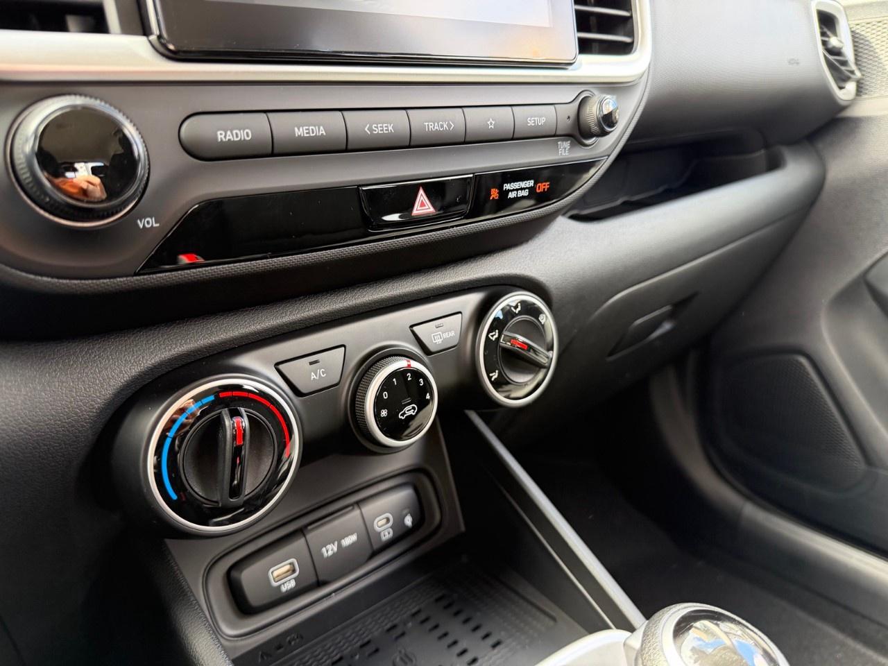 2026 Hyundai Venue Essential IVT Photo