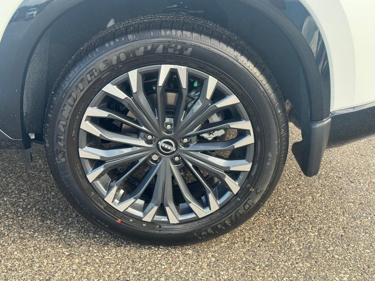 2026 Nissan Rogue AWD Platinum Photo